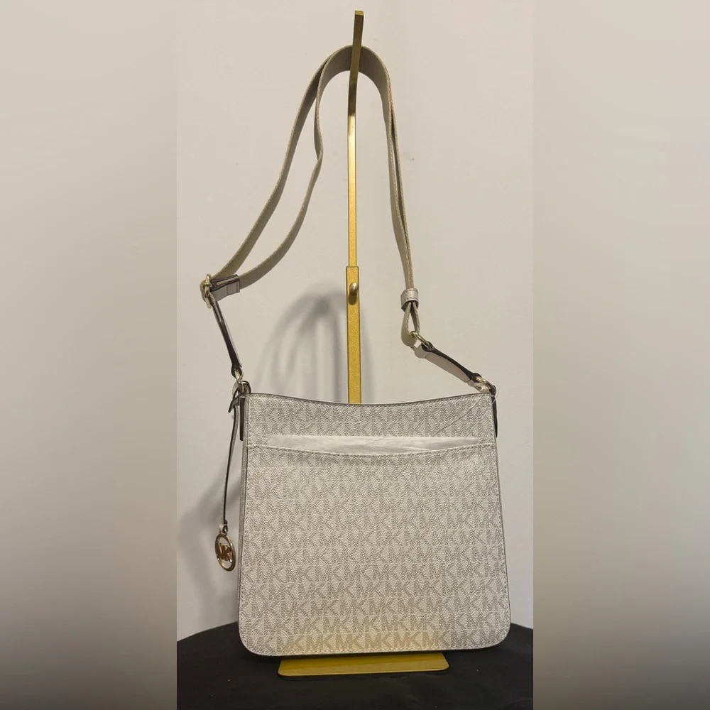 Michael Kors Jet Set Travel Small Signature Logo Messenger Bag. Color:Multi - Picture 8 of 10